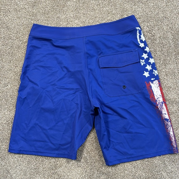Men’s Swim Trunks - Picture 2 of 3